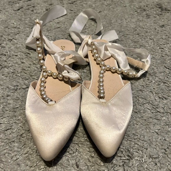Faux Pearl Decor Tie Back Point Toe Flats - Picture 1 of 2